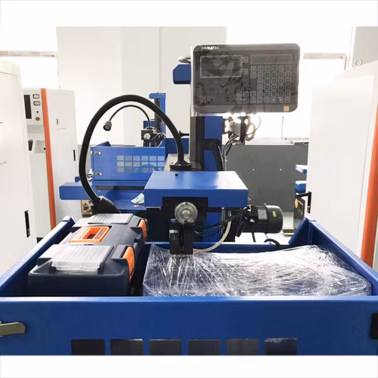 Máquina de corte com fio de molibdênio CNC EDM Dk7735